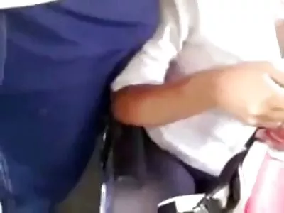 Babe mostoha anya fia szex fogd meg a bikát a szarvánál fogva, és Stepfro barátja fúrja ki