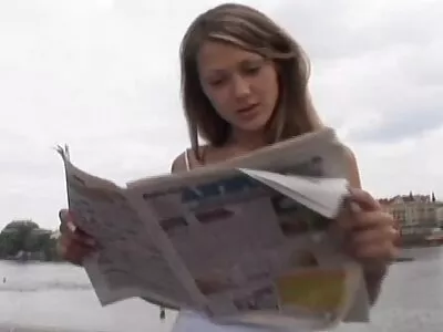 Szőke pihi Phoenix Marie egyszerűen nem tud betelni merev anya fia porno videok botjával