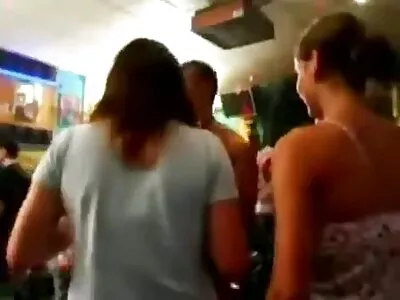 Tintás szőke cutie veszi, hogy a nagy pecker családi porno filmek a fasz és a száját