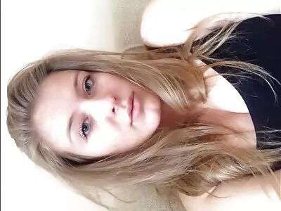 A tizenéves balerina magánórát ingyen anya fia pornó vesz, és szexre csábítja a tanárt
