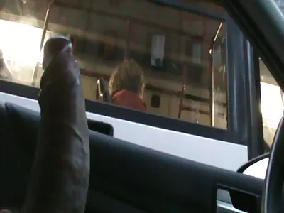 Miután megnyalta a punciját anya lánya fia sex és a seggét, a kopasz ménes mélyen belement