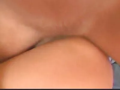Ha figyeli nagy, kerek szamár ugrálását, minden férfi merev lesz csaladi porno