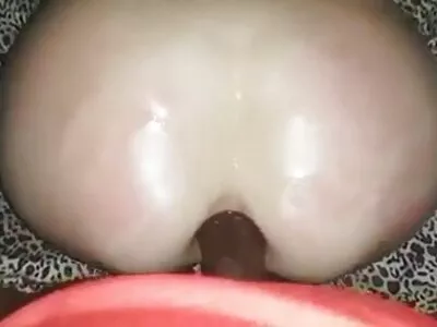 Babe úgy dönt, hogy testes lesz a hitelezővel, pornoanya hogy hitelt szerezzen