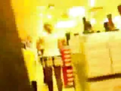 MILF és mostohalánya közös kakas a porno filmek anya fia kanapén